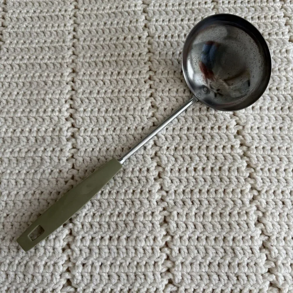 Vintage Ecko Kitchen Ladle Avocado Green Plastic Handle Chromium Plated 11
